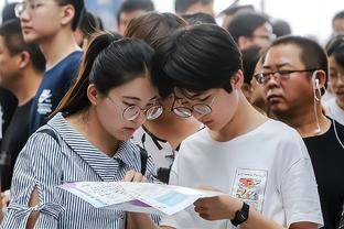 迈阿密后卫：第一次和梅西打招呼我僵住了，他球技&为人都非常棒